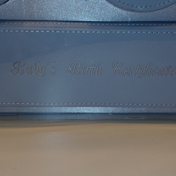 4 piece keepsake set for your new born. - Picture 4 of 4